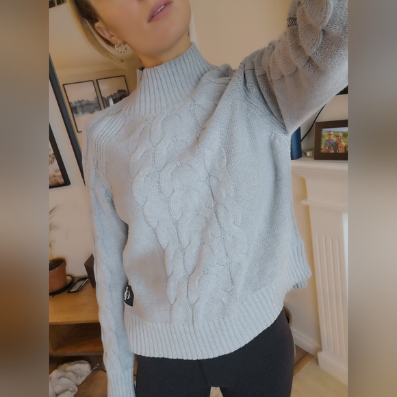 Calvin Klein sweater - Picture 1 of 5